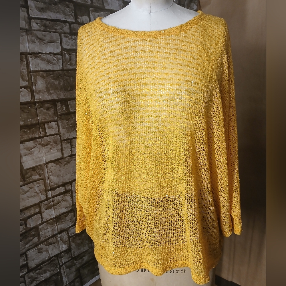 Mechant Sunny Yellow Women's Top